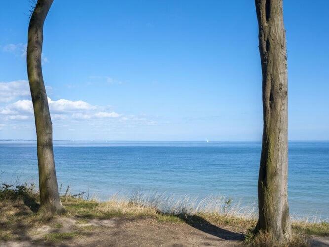 Vacation By The Sea *